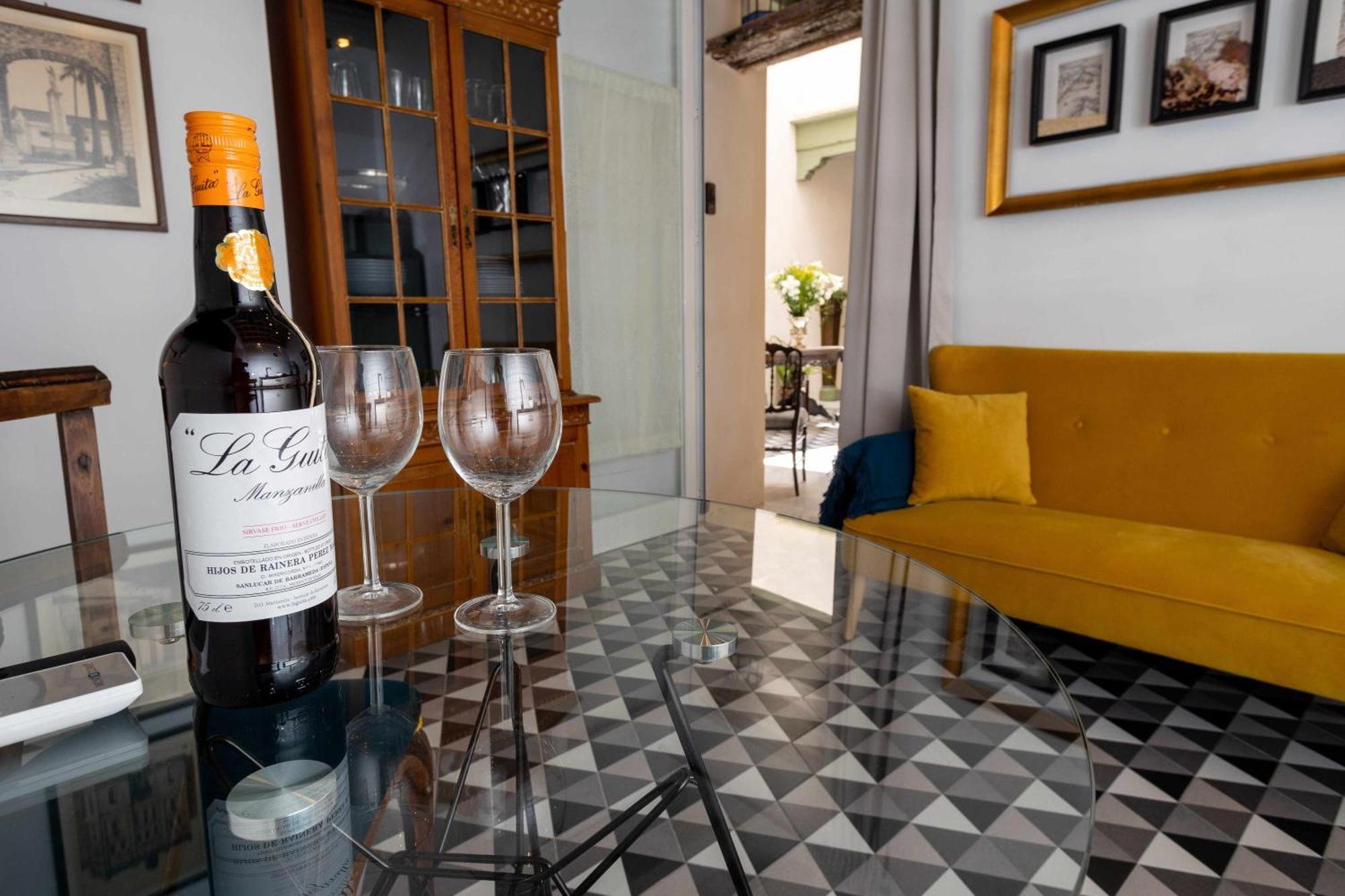 Casa Portus Gaditanus S XVIII Patio Andaluz El Puerto de Santa María Rom bilde